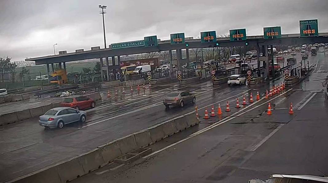 İstanbul'un o noktasında sürücüler artık ayağını gaz pedalından çekmeyecek! Resmen kaldırıldı 10